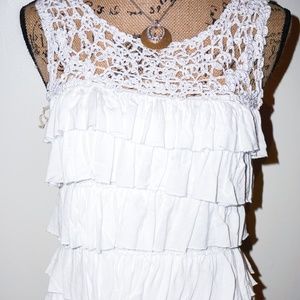La Seine Sz. S White Tank Ruffles and lace/macrame